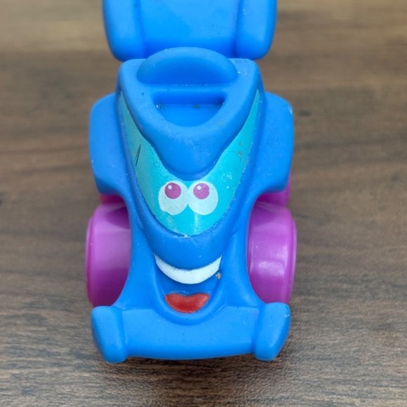 Vintage 2005 Hasbro Tonka Lot Chuck & Friends Plastic Sports Race Cars Red Blue - Picture 5 of 10